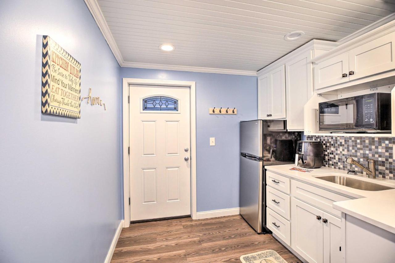 Updated Williamstown Apartment With Kitchen! Ngoại thất bức ảnh