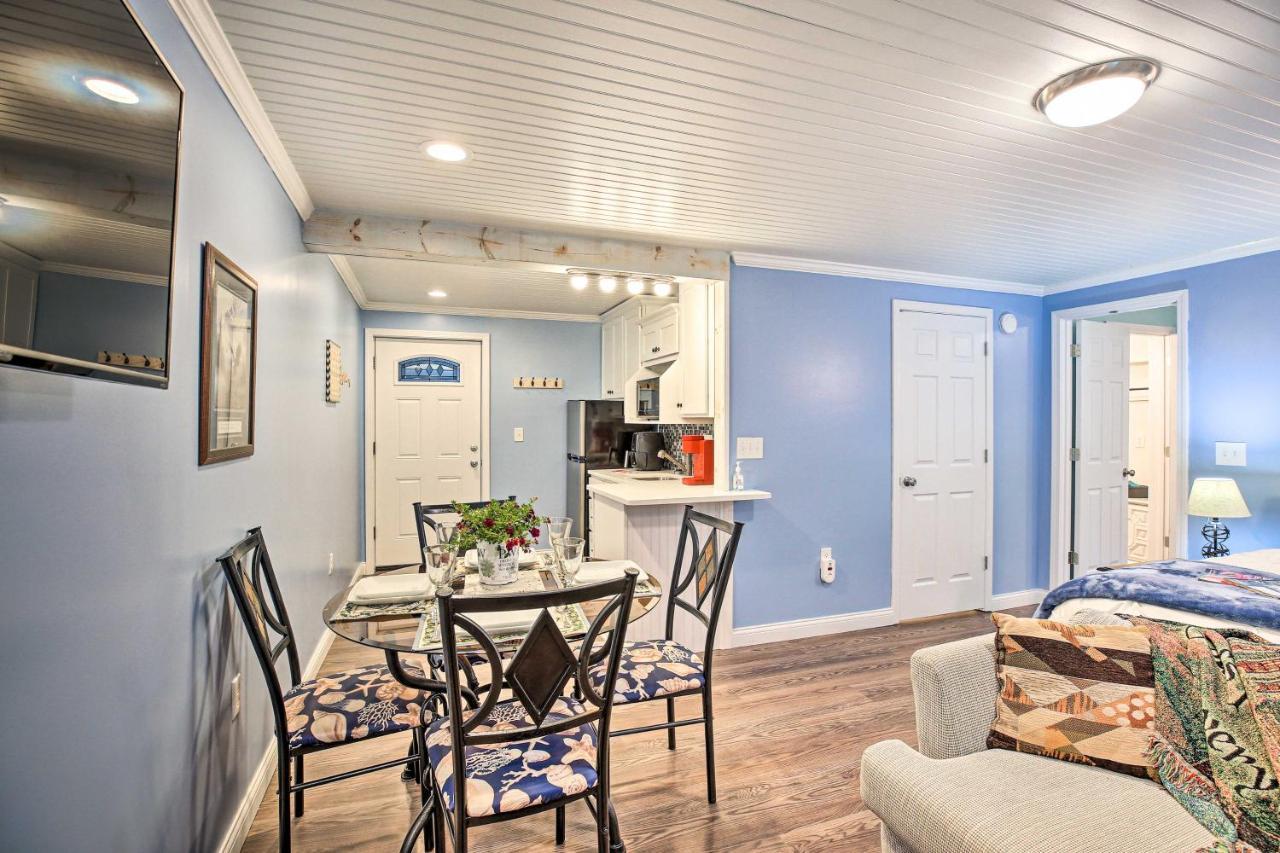 Updated Williamstown Apartment With Kitchen! Ngoại thất bức ảnh