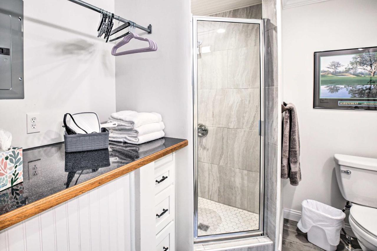 Updated Williamstown Apartment With Kitchen! Ngoại thất bức ảnh
