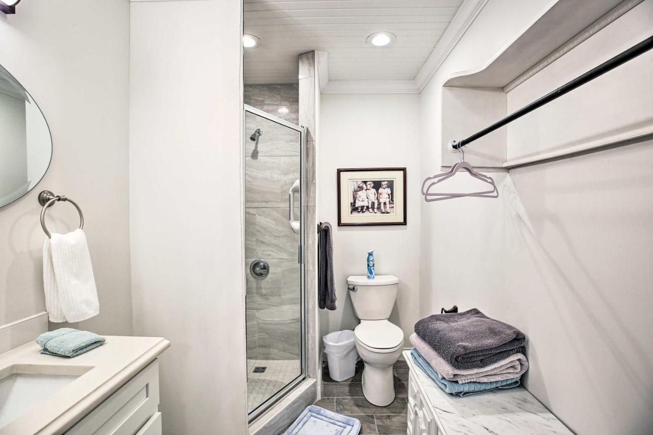 Updated Williamstown Apartment With Kitchen! Ngoại thất bức ảnh