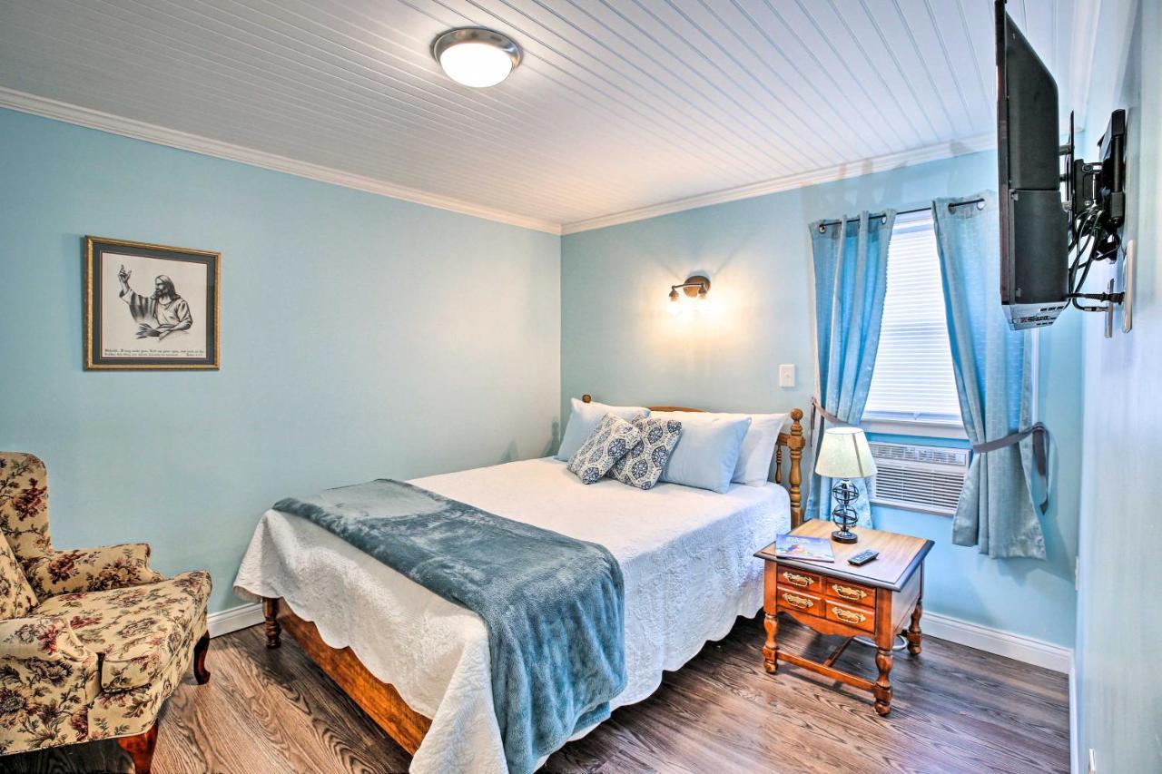 Updated Williamstown Apartment With Kitchen! Ngoại thất bức ảnh